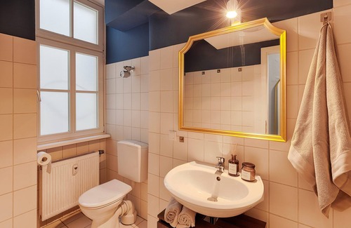 Wurzburg City Centre Apartment | Cozy Balthasar Neumann Apartment: Family & Pet Friendly Stay