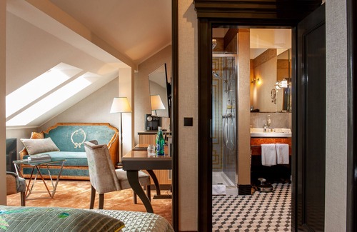 City Centre Hotel | Elegant Balthazar Design Hotel: Guest Rated 9.8/10