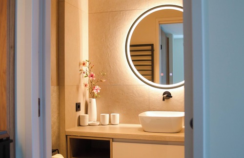 Warnemuende Hotel | Serene Baltic Hideaway Beach Hotel with Spa & Dining