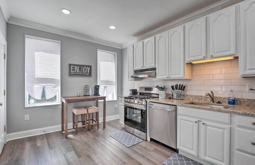 South Baltimore House | Elegant Baltimore Abode Near Cross Street Market Awaits!