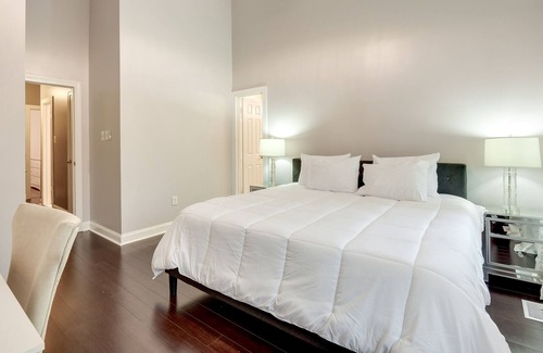 Garrison House | Baltimore Area Townhome ~ 16 Mi to Downtown!