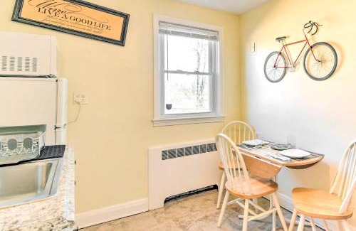 Baltimore House | Convenient Baltimore Home Near Downtown Towson with Spa