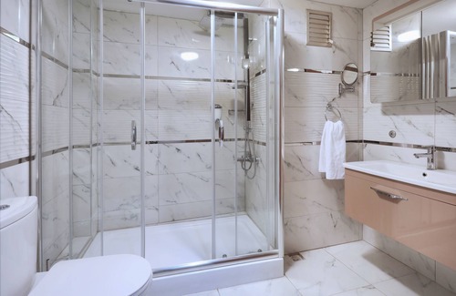 Adapazari Hotel | Elegant Balturk Otel Sakarya: Family-Friendly & Eco-Conscious