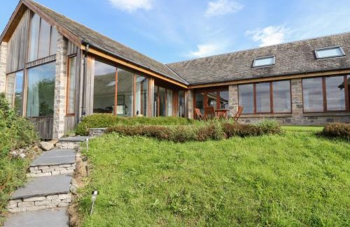Pitlochry House | Experience Balvaig: 5-Star Stay with Family-Friendly Amenities