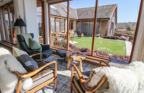 Pitlochry House | Experience Balvaig: 5-Star Stay with Family-Friendly Amenities