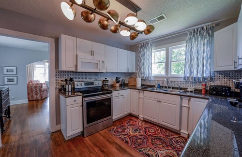 Forest Lake House | Top-Rated Bama Bungalow: Ideal for Football Season & More!