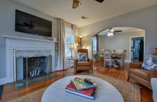 Forest Lake House | Family-Friendly Bama Bungalow with Kitchen Amenities