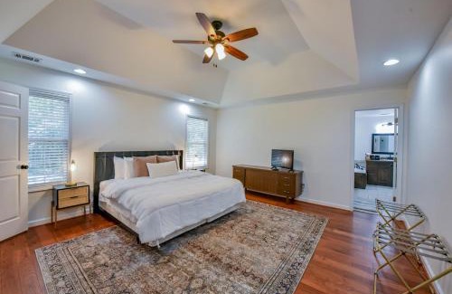 Northport House | Bama Retreat - Sleeps 10, 5 Miles to Game Day Fun