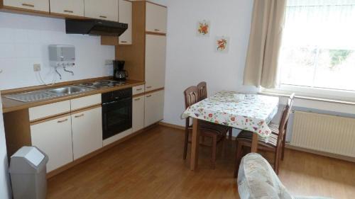 Niederlandenbeck Apartment | Family-Friendly Stay at Bambi with Pool Access