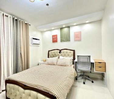 Mandaue Apartment | Tranquil Bamboo Bay Community: Free Wifi, Pool & Gym Access