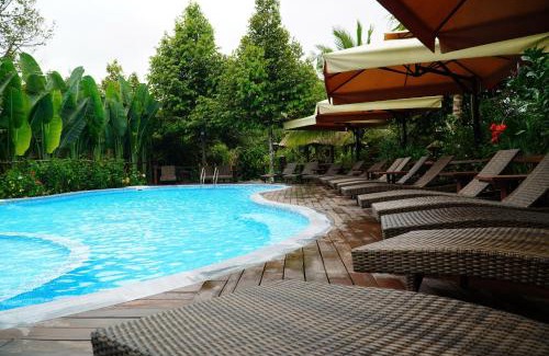 Phong Dien House | Eco-Friendly Bamboo Village with Ocean Views & Pool Access