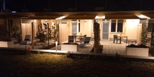 Procida House | Discover Bamboo: Highly Rated with Breakfast & Family Friendly