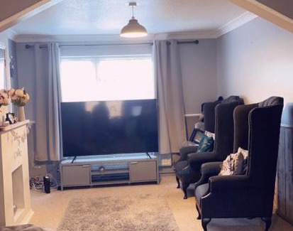 Singlewell Apartment | Family-Friendly BAMSTIC 2 Bedroom House in Gravesend