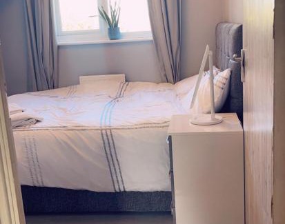 Singlewell Apartment | Family-Friendly BAMSTIC 2 Bedroom House in Gravesend