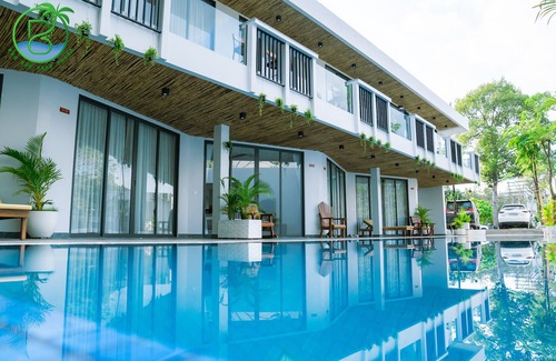 Kampot House | Inviting Ban Ban Resort TeukChhou with Pool & Breakfast