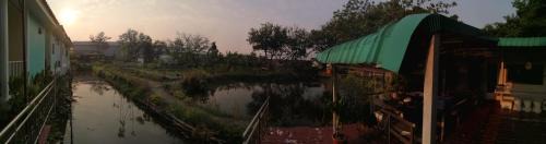 Bang Chalong House | Top-Rated Ban Ing Suan with Oceanfront Views & Pet Friendly