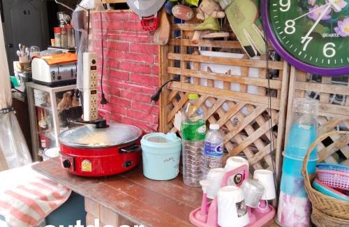 Don Muang Bed & Breakfast | Guest Favorite: Ban Kru Ae Mixed Dorm with Spa & Kitchen