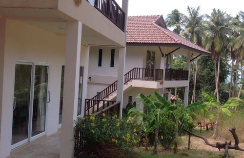 Haad Pleayleam Apartment | Explore Ban Sabai 3 - Family-Friendly Koh Phangan Retreat