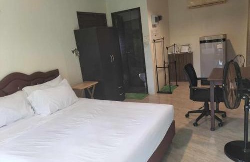 Haad Pleayleam Apartment | Discover Ban Sabai Woktum: Poolside Retreat with Top Ratings