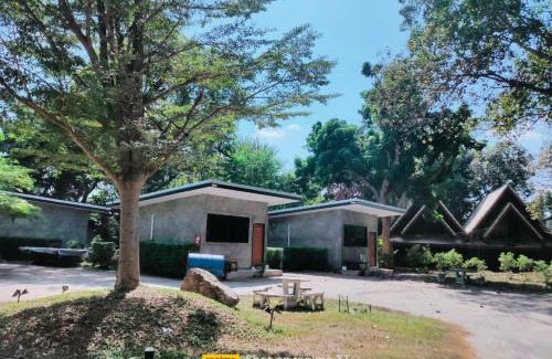 Hang Dong Hotel | Top-Rated Family Stay at Ban Suan Lung Mike Hotel