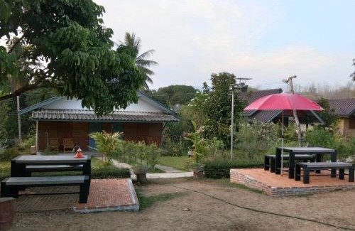 Mae Sariang House | Budget-Friendly Ban Suan Sukjai with Child-Friendly Amenities