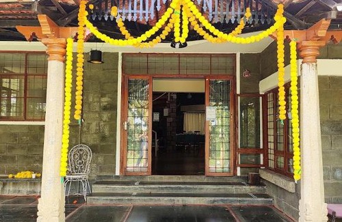 Srinivaspur Villa | Pet-Friendly BANA the Wild Waters Resort with Pool Access