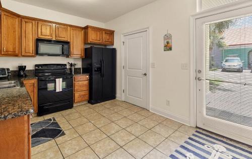 Sunset Pass Apartment | Discover Banana Bay 6047: Family-Friendly Getaway Awaits