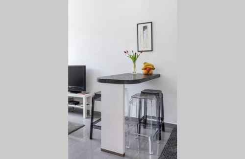 Split Apartment | Outstanding Banana Split Youth Apartment with 9.1/10 Rating