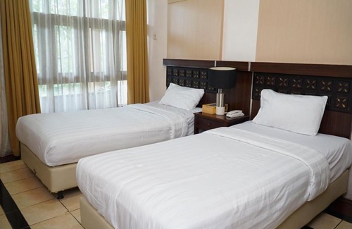 Ambarawa Villa | Experience Comfort at Banaran 9 Resort Hotel