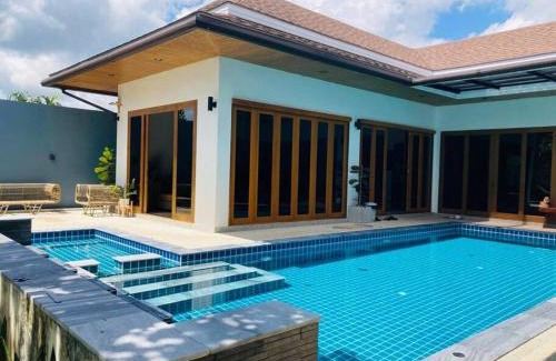Krabi Villa | Stunning 5 Bedroom Pool Villa with Oceanfront Views
