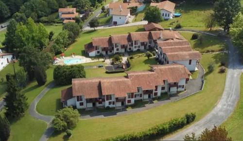 Souraide Apartment | Relax at BANCA: Poolside Retreat with Mountain Views