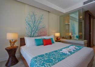 Wichit Hotel | Relax at Bandara Phuket Beach Resort with Oceanfront Pools