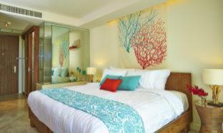 Wichit Hotel | Relax at Bandara Phuket Beach Resort with Oceanfront Pools