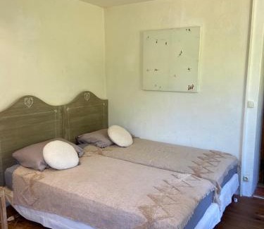 Conca Bed & Breakfast | Inviting Stay at Chambres d'hôtes de la Villa les Rosiers