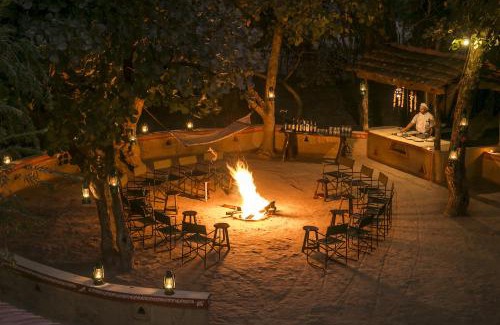 Tala Cabin | Guest Rated: 9.8 Lodges in Tāla, India with Breakfast
