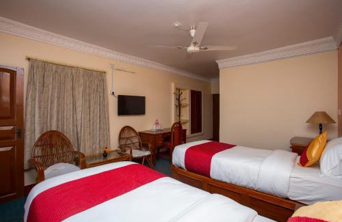 Bandipur Resort | Cozy Bandipur Mountain Resort: Family-Friendly Retreat