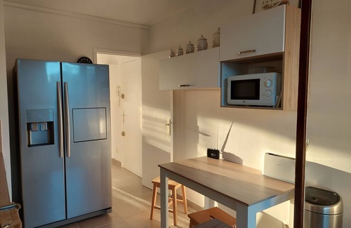 Bandol Apartment | Discover BANDOL: Family-Friendly T3 with Pool & Kitchen