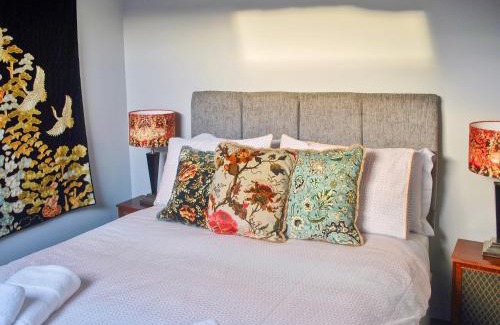 Penny Bridge House | Family-Friendly Getaway at Bandrake Barn - Rated 9.5/10