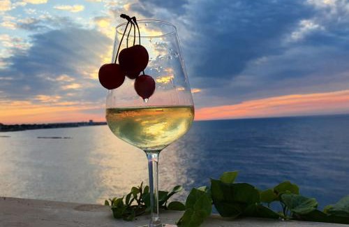 Bisceglie Villa | Discover Puglia Villa Banfi: Oceanfront Retreat with Pets Welcome