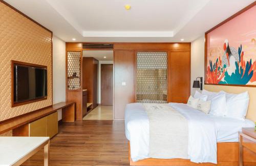 Le Thuy Resort | Relax at Bang Onsen Spa & Resort with Pool and Hot Tub