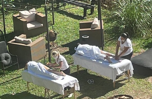 Centro House | Cozy Getaway for Two with Relaxing Hot Tub & Spa Experience