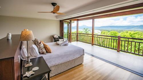 Port Douglas House | Scenic Bangalow: Enjoy the Best View in Port Douglas