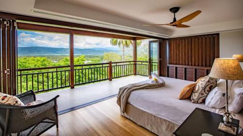 Port Douglas House | Scenic Bangalow: Enjoy the Best View in Port Douglas