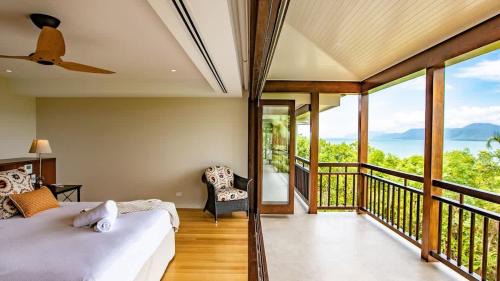 Port Douglas House | Scenic Bangalow: Enjoy the Best View in Port Douglas