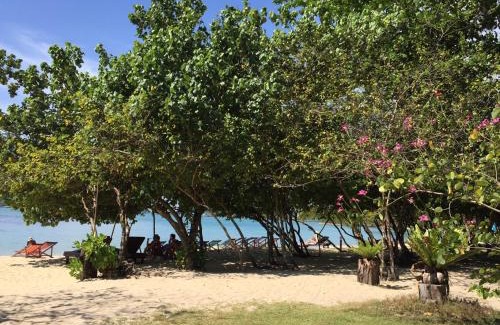 Khong Koi Beach Bed & Breakfast | Beachfront Bliss at Bangbaobeach Resort - Rated 9.1/10