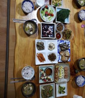 Seongsan House | Top-Rated Bangdigareum B&B with Kitchen & Breakfast Included