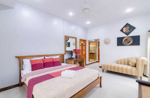 Thong Chai Villa | Beachfront Bliss at Bangsaphan Paradise Bankrut Villa
