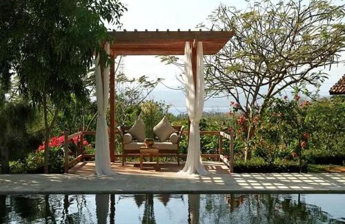Kalipuro Hotel | Pet-Friendly Getaway at Bangsring Breeze with Pool Access