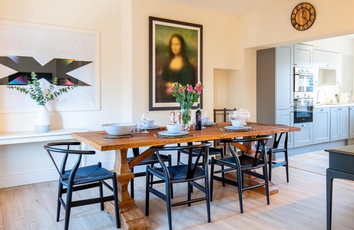 Fairford House | Premier Family Retreat at Bank House - 4 Star Rated!