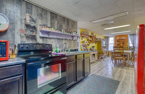 Penbrook House | Cozy Indoor Getaway with Spa and Pet-Friendly Amenities
